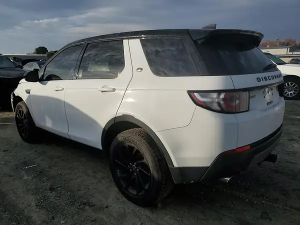 SALCP2RX2JH722747 2018 LAND ROVER DISCOVERY - Image 2