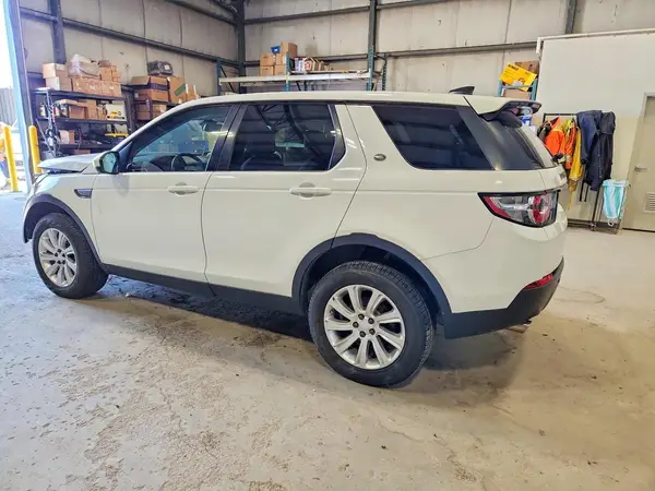 SALCP2RX5JH743382 2018 LAND ROVER DISCOVERY - Image 2