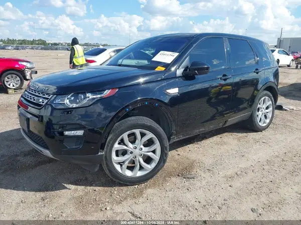 SALCR2BG1HH717537 2017 LAND ROVER DISCOVERY SPORT - Image 2