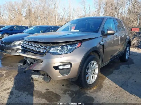 SALCR2BG5HH663899 2017 LAND ROVER DISCOVERY SPORT - Image 2