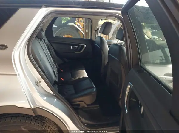 SALCR2BG8HH675965 2017 LAND ROVER DISCOVERY SPORT - Image 8