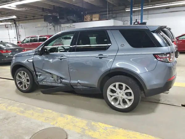 SALCR2RX8JH745945 2018 LAND ROVER DISCOVERY - Image 2