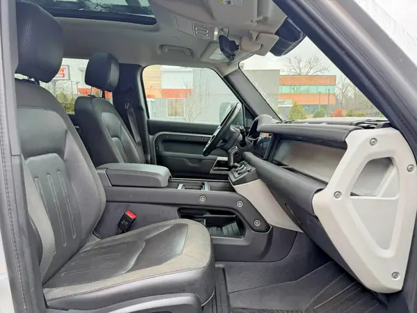 SALE17EUXL2017008 2020 LAND ROVER DEFENDER - Image 8