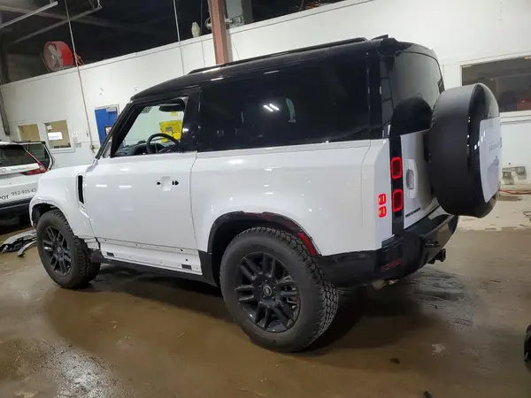 SALE26EU1S2471850 2025 LAND ROVER DEFENDER - Image 2