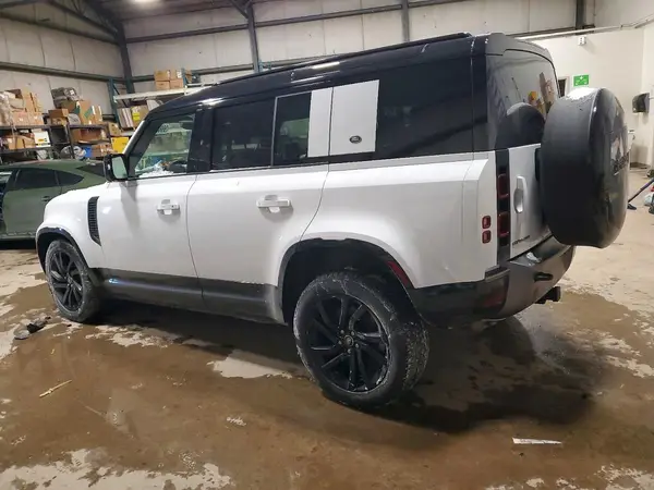 SALE27EU2R2320273 2024 LAND ROVER DEFENDER - Image 2