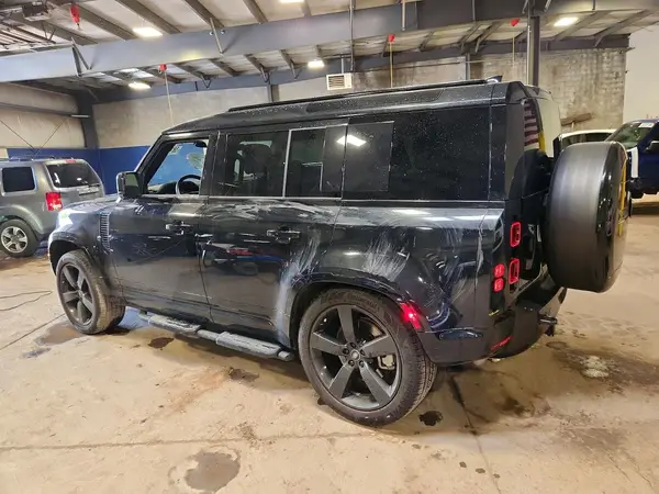 SALE27EU2S2392645 2025 LAND ROVER DEFENDER - Image 2