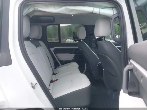 SALE27EU4S2400695 2025 LAND ROVER DEFENDER - Image 8