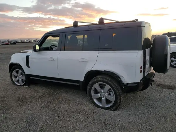 SALE27EU7R2290655 2024 LAND ROVER DEFENDER - Image 2