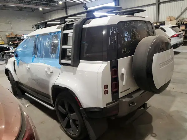 SALE27EU8R2245997 2024 LAND ROVER DEFENDER - Image 2