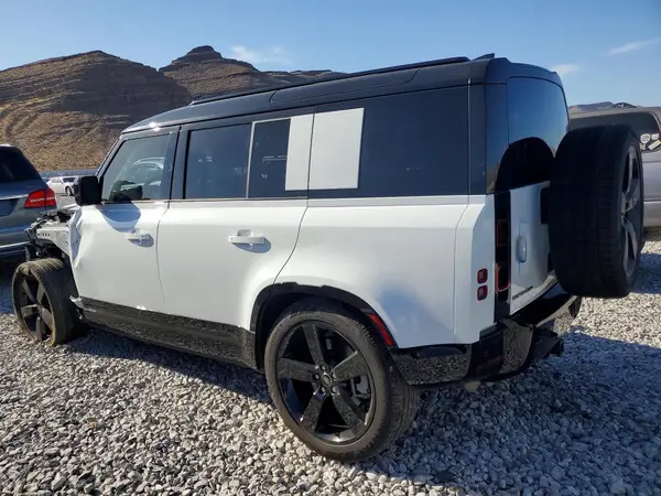 SALE2EEU1S2367580 2025 LAND ROVER DEFENDER - Image 2