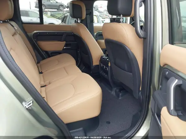 SALE2EFE8S2357717 2025 LAND ROVER DEFENDER - Image 8