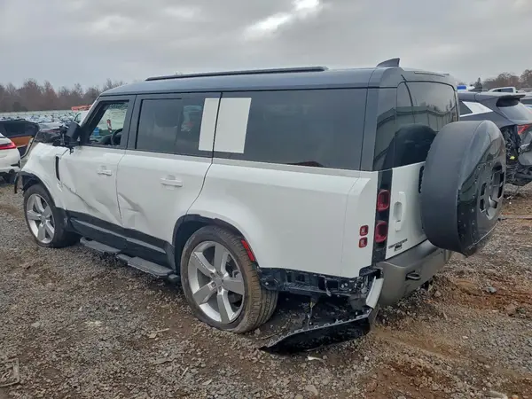 SALE2FEU4S2403638 2025 LAND ROVER DEFENDER - Image 2