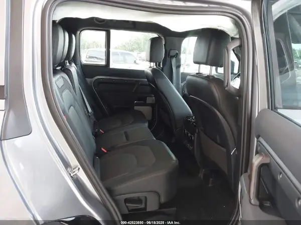SALE2FEU5P2176404 2023 LAND ROVER DEFENDER - Image 8