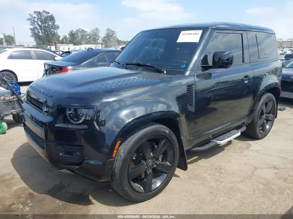 SALEB6EE9R2285796 2024 LAND ROVER DEFENDER - Image 2