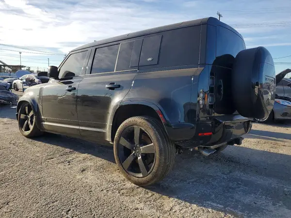 SALEBEEE2R2316267 2024 LAND ROVER DEFENDER - Image 2