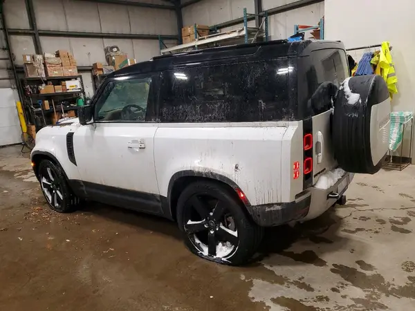 SALEJ6EX3P2239397 2023 LAND ROVER DEFENDER - Image 2