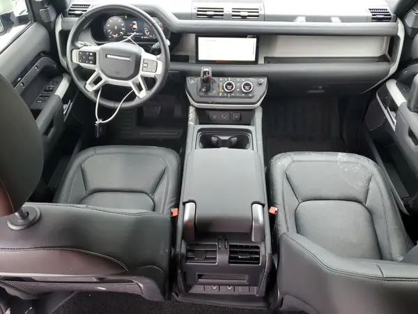 SALEJ7EU0R2304012 2024 LAND ROVER DEFENDER - Image 8