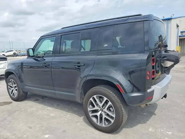 SALEJ7EU2R2350263 2024 LAND ROVER DEFENDER - Image 2