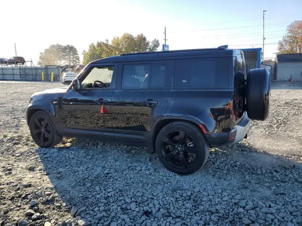 SALEJ7EU8R2317154 2024 LAND ROVER DEFENDER - Image 2