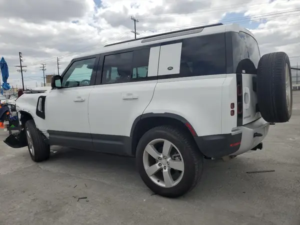 SALEJ7EX0R2287447 2024 LAND ROVER DEFENDER - Image 2