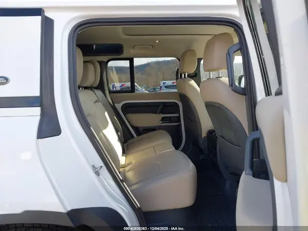SALEJ7EX2P2142455 2023 LAND ROVER DEFENDER - Image 8