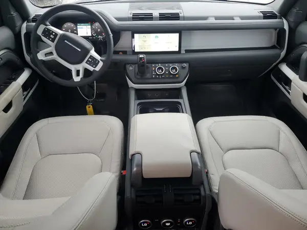 SALEJ7EX2R2343548 2024 LAND ROVER DEFENDER - Image 8