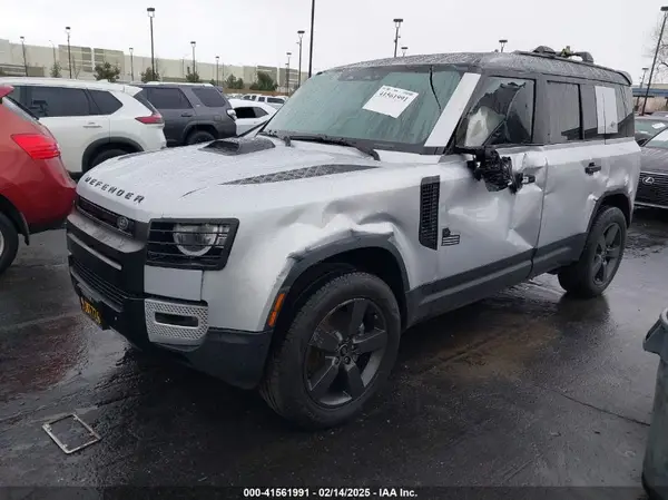 SALEJ7EX3P2241074 2023 LAND ROVER DEFENDER - Image 2