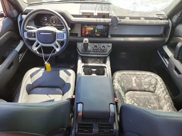 SALEJ7EX3R2284574 2024 LAND ROVER DEFENDER - Image 8