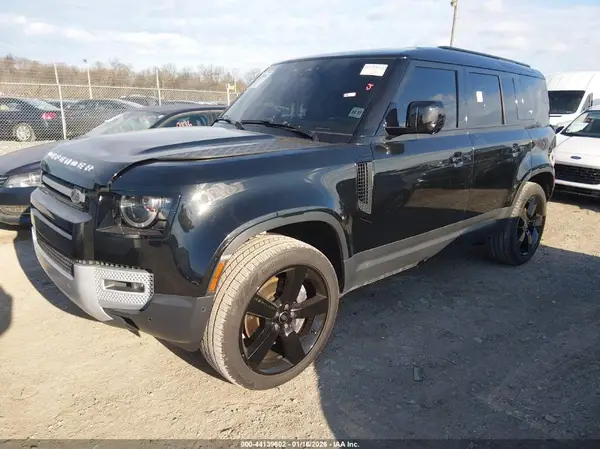 SALEJ7EX5P2149593 2023 LAND ROVER DEFENDER - Image 2