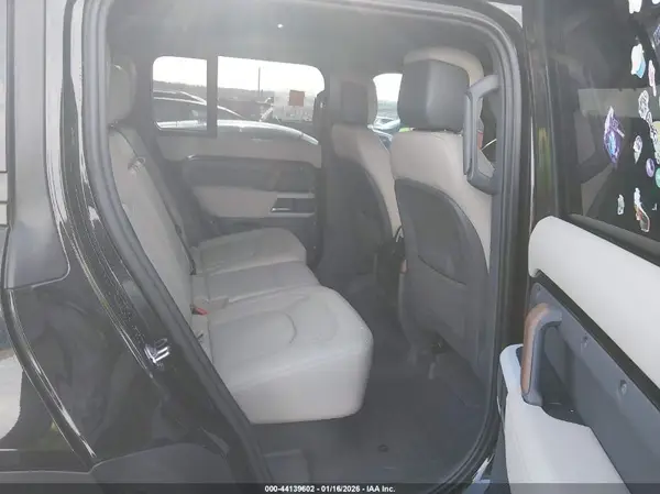 SALEJ7EX5P2149593 2023 LAND ROVER DEFENDER - Image 8