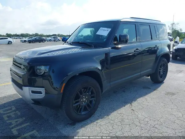 SALEJ7EX5S2391695 2025 LAND ROVER DEFENDER - Image 2