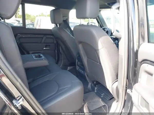 SALEJ7EX5S2391695 2025 LAND ROVER DEFENDER - Image 8