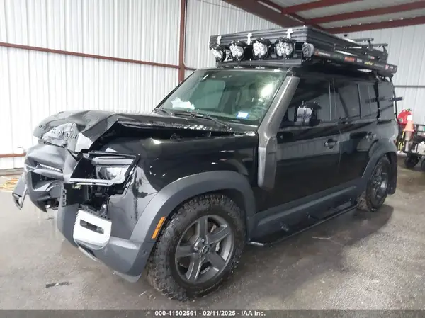 SALEJ7EX6P2137517 2023 LAND ROVER DEFENDER - Image 2