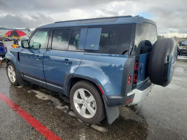 SALEJ7EX7R2348552 2024 LAND ROVER DEFENDER - Image 2