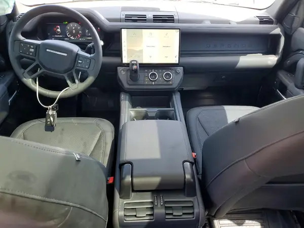 SALEJ7EX7T2487555 2026 LAND ROVER DEFENDER - Image 8