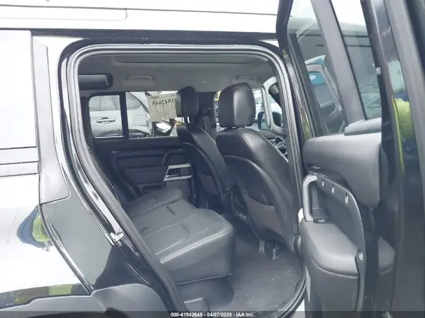 SALEJ7EX8R2260609 2024 LAND ROVER DEFENDER - Image 8