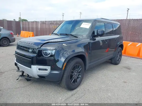 SALEJ7EX8S2357959 2025 LAND ROVER DEFENDER - Image 2