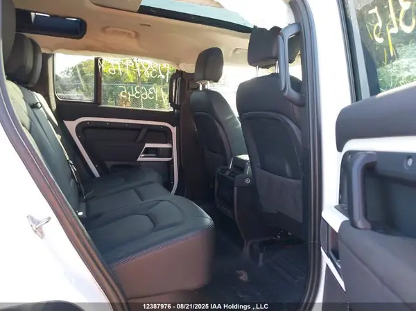SALEJ7EX9P2136345 2023 LAND ROVER DEFENDER - Image 8