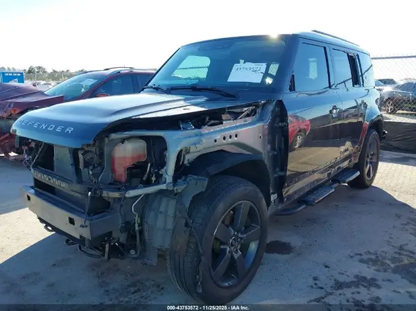 2024 LAND ROVER DEFENDER IAAI lot 43753572 auction photo 2
