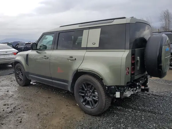 SALEJ7EX9R2343479 2024 LAND ROVER DEFENDER - Image 2