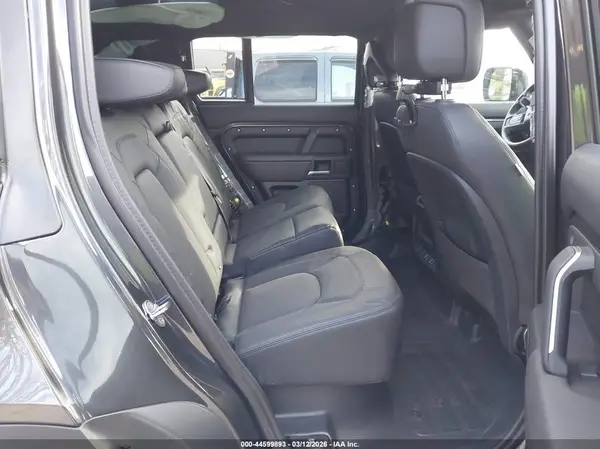 SALEJ7EXXT2482706 2026 LAND ROVER DEFENDER - Image 8