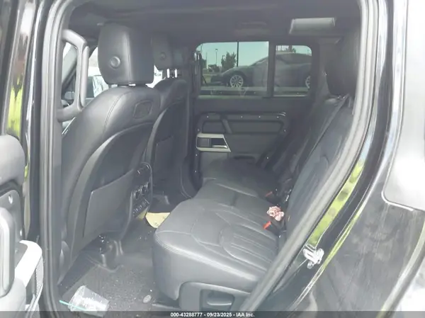 SALEJERX8N2074058 2022 LAND ROVER DEFENDER - Image 8