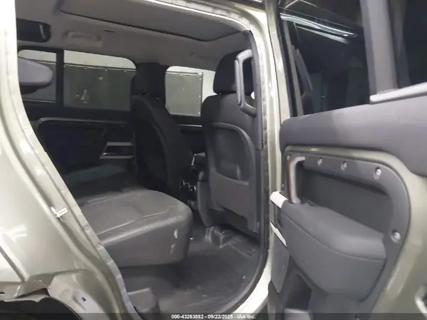 SALEP7EU7P2185256 2023 LAND ROVER DEFENDER - Image 8