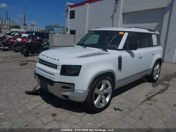 SALEP7EU8P2222945 2023 LAND ROVER DEFENDER - Image 2