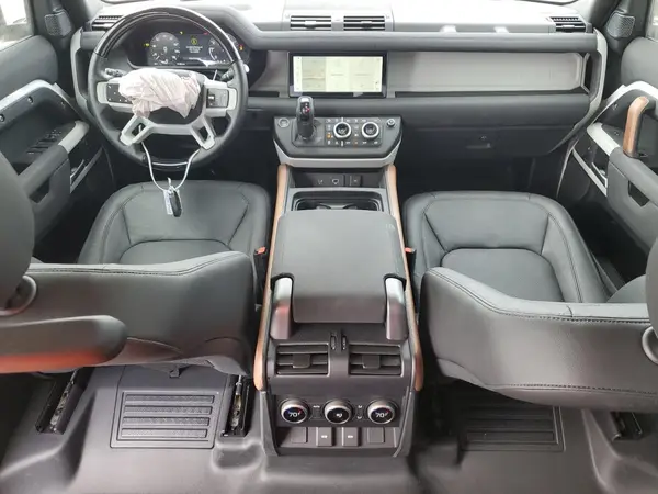 SALEPEEU6P2224987 2023 LAND ROVER DEFENDER - Image 8