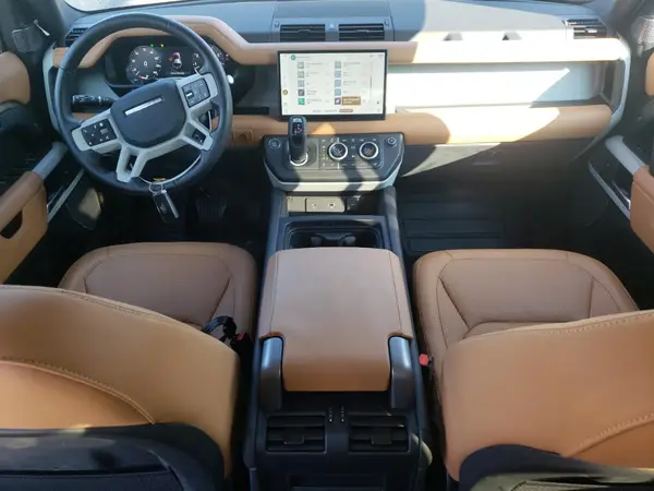 SALEPEFE1R2307706 2024 LAND ROVER DEFENDER - Image 8