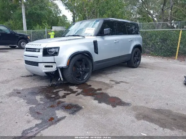 SALEPEFE2R2265529 2024 LAND ROVER DEFENDER - Image 2
