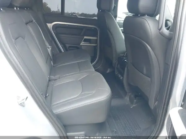 SALEPEFE2R2265529 2024 LAND ROVER DEFENDER - Image 8