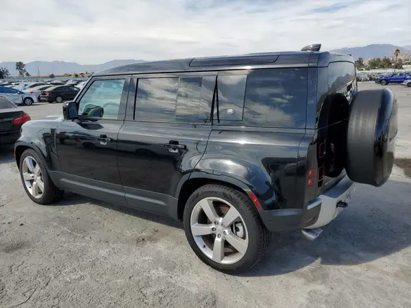 SALEPEFE6R2274928 2024 LAND ROVER DEFENDER - Image 2