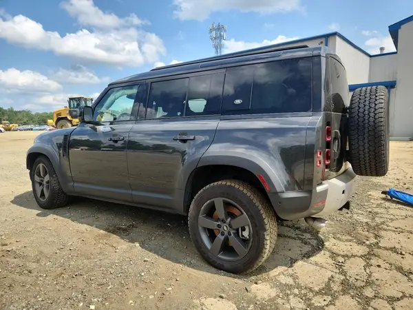 SALEPEFE7R2252422 2024 LAND ROVER DEFENDER - Image 2